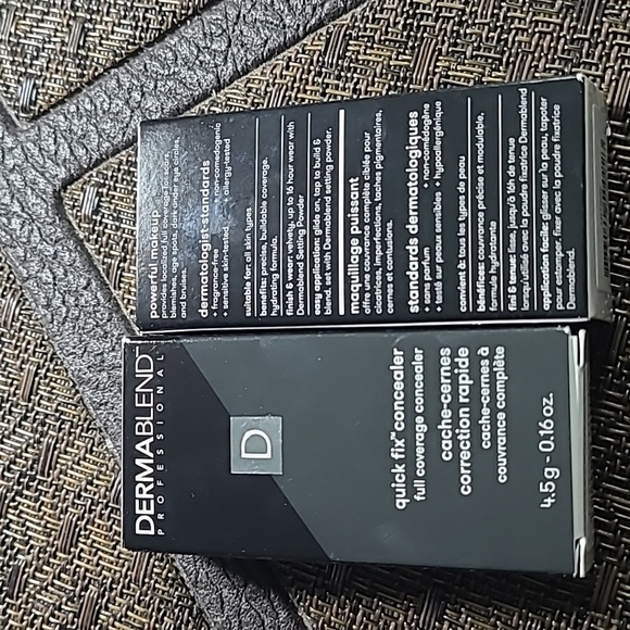 Dermablend Quick Fix Concealer Stick - Picture 2 of 6